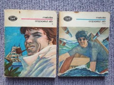 COJOCELUL ALB SAU LUMEA PE UN VAS DE RAZBOI - 2 volume - MELVILLE, BPT 902-903 foto