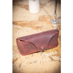 Toc Etui ochelari soare vedere din piele naturala, Handmade, lucrat si cusut manual, Felix, Maro, Produs in Romania