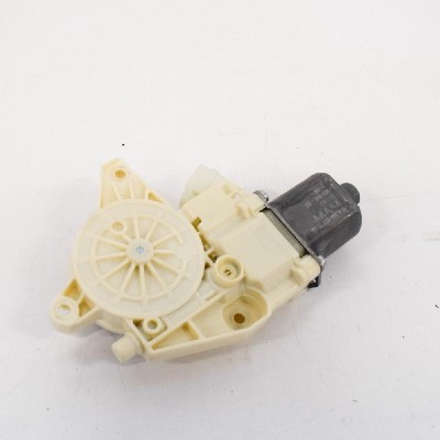 Motor macara geam ușă dreapta față MERCEDES-BENZ GLA X156 2017 OEM: A2469065200 2720995 foto