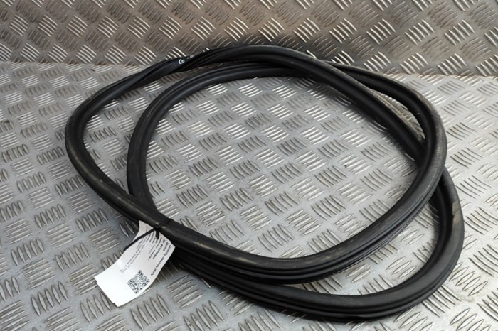 Garnitura ușă dreapta spate AUDI A6 Avant 4G5, C7, 4GD 2017 OEM: 4G9839911A | 31978567