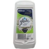 Odorizant de aer pentru camera gel solid Glade, Lilly of the Valley, 150 g