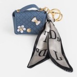 Breloc cu Mini Geantă Albastră și Eșarfă Decorativă, 20 cm, CMCLASS
