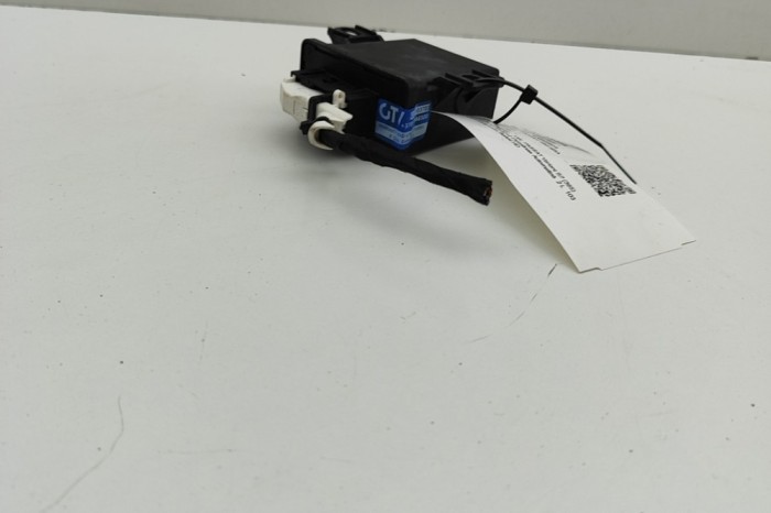 VW PASSAT Variant B7 365 2012 OEM: 5M0907357F SKU: 31045727