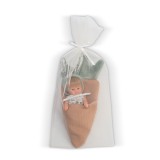 Papusa Bomboncin Cu Caciulita De Iepuras Si Paturica Morcov 20cm