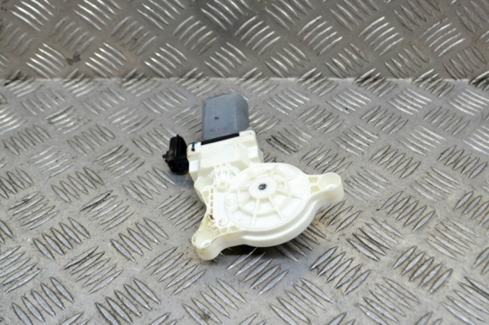 Motor macara geam ușă dreapta spate DODGE RAM 1500 Pick-up DJ, DS 2018 OEM: A15772-200 13888578