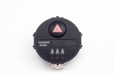 Buton de avarie TOYOTA YARIS _P13_ 2018 OEM: 83950-0D100 14820596 foto