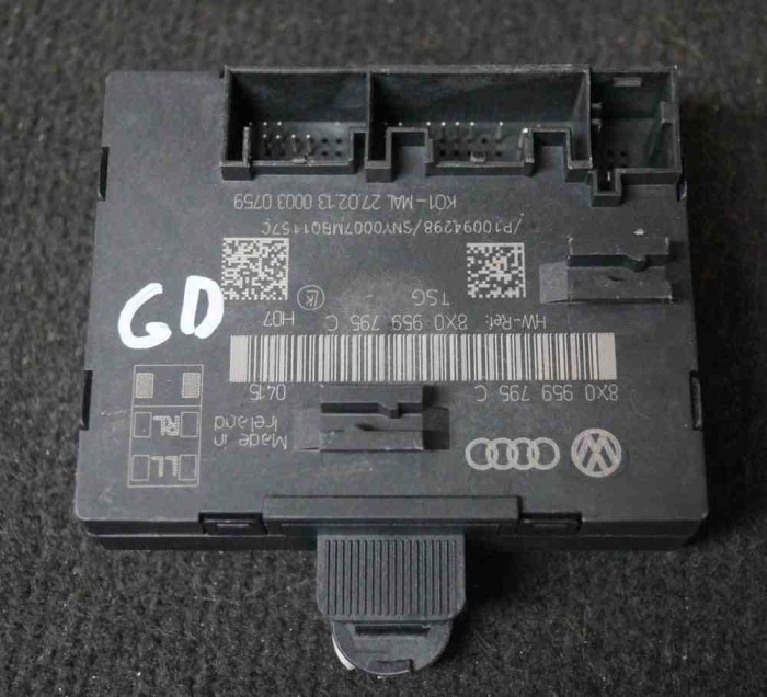 Modul de control ușă dreapta spate AUDI Q3 8U 2014 OEM: 8X0959795C 2148455