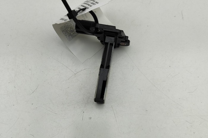 Debitmetru de aer TOYOTA YARIS CROSS MXP_ 2024 OEM: 22204-F2010,AFH70M-133 | 31546784