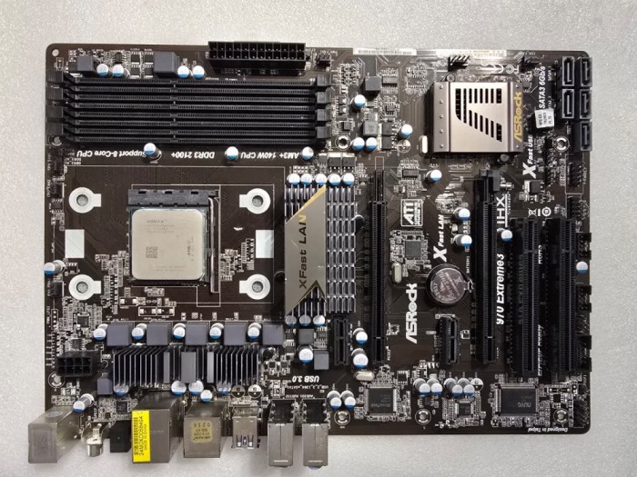 Placa de baza ASRock 970 EXTREME3, AM3+ + Procesor AMD FX 6300