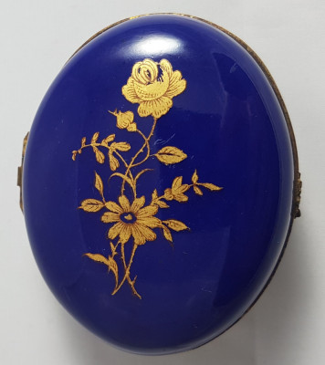 Mica caseta veche de bijuterii portelan Bleu de Sevres made in France superba ! foto