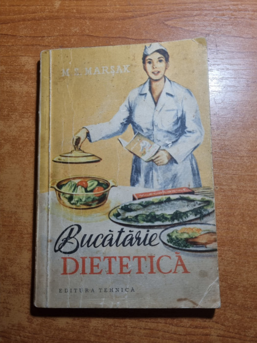 carte de bucate - bucataria dietetica - din anul 1961