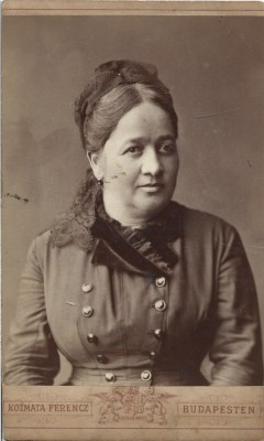 2PMD Paulina Rădulescu, născută Seiman, soția primarului orașului Lugoj, Constantin Rădulescu, 1880, studio Kozmata Ferencz, Budapesta foto