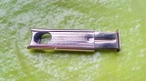 G314-Taietor trabucuri mic metal argintiu Germania model Solingen nemarcat stare foarte buna. Marimi: 5/1,7 cm.