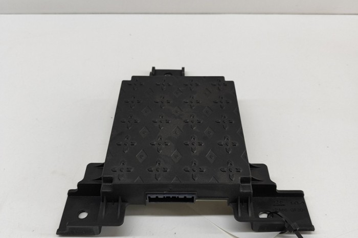 Amplificator de antena KIA EV6 CV 2022 OEM: 96375-CV000 22909937