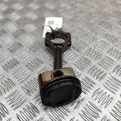 Piston VW PASSAT B6 3C2 2009 OEM: 036198401C,06A107065BN foto