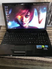 Laptop MSI foto