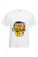 TRICOU BARBATESC PERSONALIZAT IMPRIMEU AMUZANT JUST DRINK IT, TRICOU PRET REDUS foto