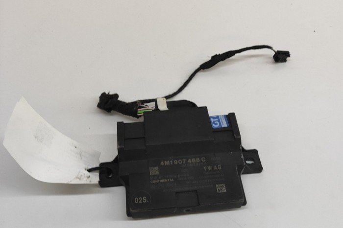 Unitate de control Gateway AUDI A4 Avant 8W5, B9 2017 OEM: 4M1907468C,4M1907468A 30378256