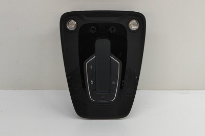Iluminare interioară AUDI Q5 FY 2020 OEM: 5Q0951177,5Q0951172,80A947135BC 30307480 foto