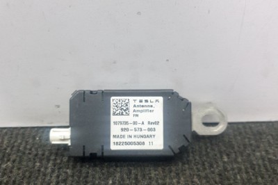 Amplificator de antena TESLA MODEL 3 2018 OEM: 920-573-003,1079735-00-A 11372257 foto