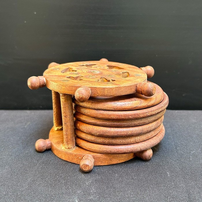 Set suporturi de pahare din lemn sculptat - India (8 cm)
