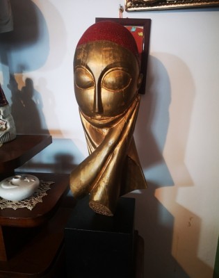 Pereche de statue modern foto