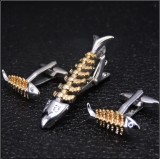 Set butoni si ac cravata metalici forma os de peste ambalaj cadou