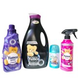Pachet Yumos: Balsam rufe concentrat 1.4L, Detergent lichid rufe negre 2.52L, Rezerva odorizant 260ml, Spray haine 450ml