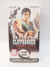 Caseta video VHS originala film - Cliffhanger - Stallone sigilata limba italiana foto