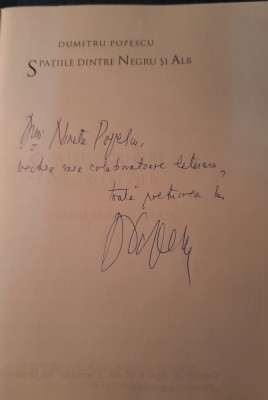 Spatiile dintre negru si qlb dialog printre gratii Dumitru Popescu cu autograf foto