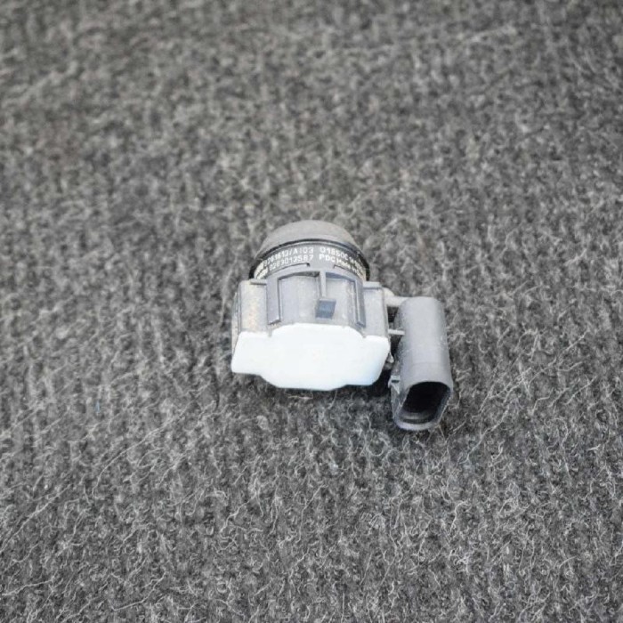 Senzor de parcare spate BMW 2 Cabrio F23 2015 OEM: 92616130263013587 3967412