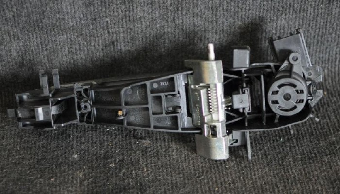 M&acirc;ner exterior ușă st&acirc;nga față LAND ROVER RANGE ROVER SPORT L320 2007 OEM: FPH500225 1907205