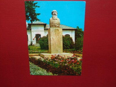 C.P.VALENII DE MUNTE -BUSTUL LUI N.IORGA foto