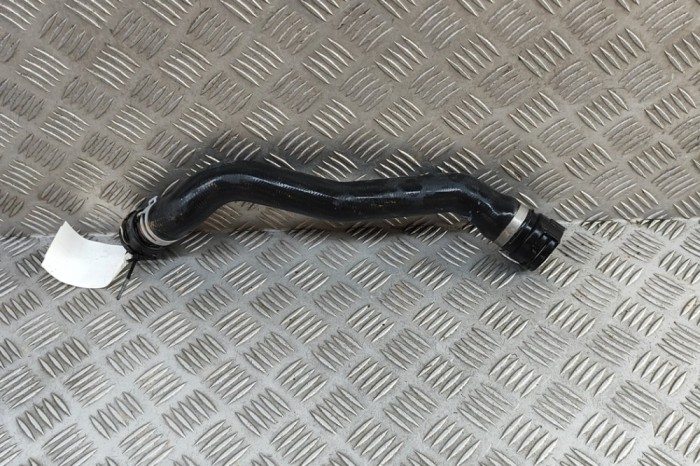 Furtun de lichid de răcire AUDI A5 Avant 2024 OEM: 8B3122101C | 31880073