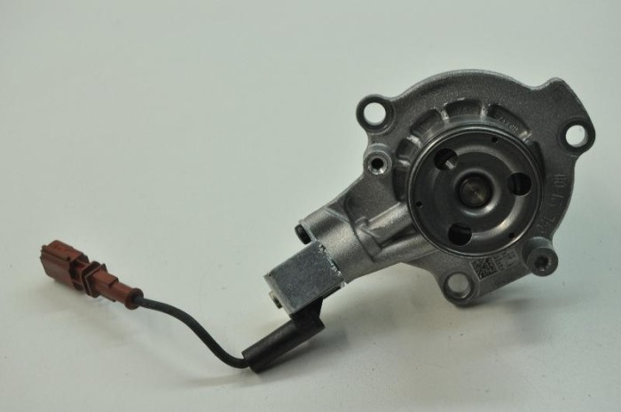 Pompa de apa AUDI A3 Cabrio 8V7, 8VE 2015 OEM: 04L121011 2611645