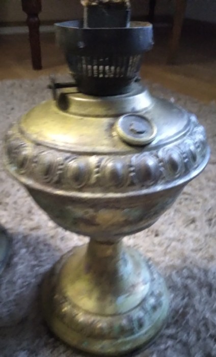Lampa pe gas din tablă cu strat de alama abutisata interbelic