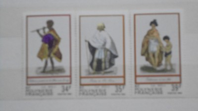 POLINEZIA FRANCEZA - PICTURI DE TAHITIENI IN COSTUME DE SARBATOARE - MI 6 EURO foto