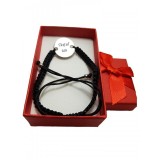 Bratara neagra impletita cu banut gravat personalizat cu textul tau