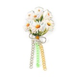Brosa martisor buchet cu flori albe