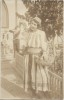 P1938N Femeie &icirc;n port popular rom&acirc;nesc, cu paner cu fructe, perioada interbelică