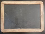 NI236 Tăbliță școlară din ardezie cu ramă din lemn, pentru scris cu tibișir (cretă)