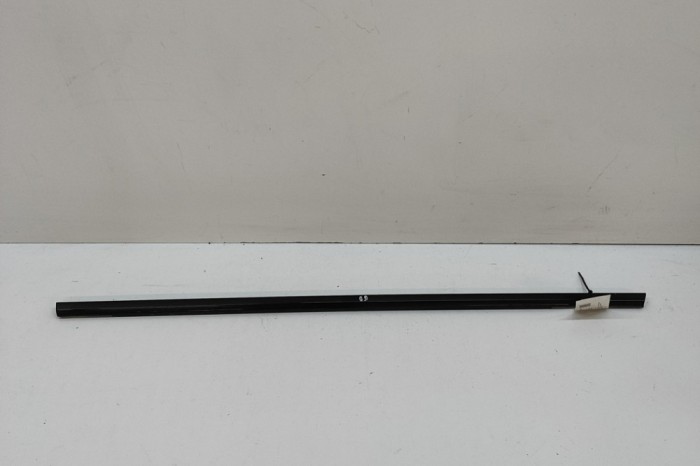 Chedar geam ușă dreapta spate AUDI Q8 E-TRON Sportback 2023 OEM: 4KE839476C 30490147