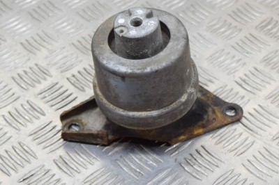 Suport motor dreapta VW TRANSPORTER V T5 Furgon 2013 OEM: 7E0199256J | 11567552 foto