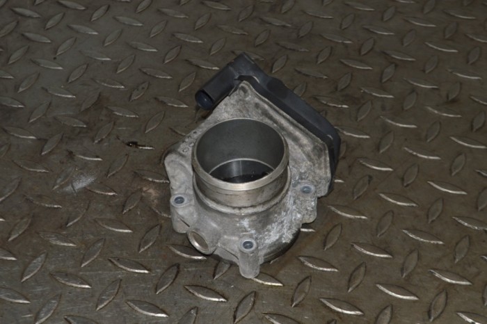 Corp clapetă VW GOLF V 1K1 2007 OEM: 06F133062G 12236279