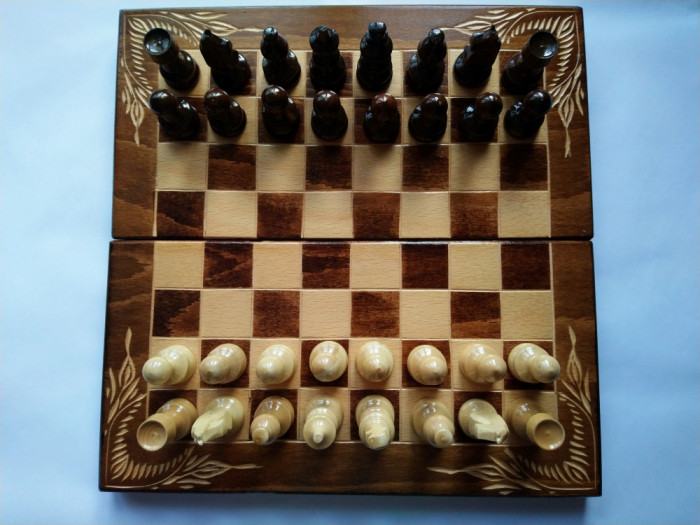 Set sah 32x32cm din lemn fag table joc de dame piese de sah maro