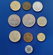 Lot 10 monede straine, romanesti și jetoane, circulate conform foto 26A: korun Slovacia Spania 10 centu Lituania Bulgaria Antilele Olandeze RPR RSR
