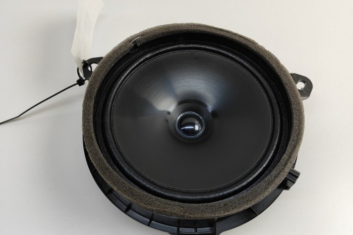 Difuzor ușă st&acirc;nga spate TOYOTA YARIS _P21_ 2024 OEM: 86160-0D450 30642754