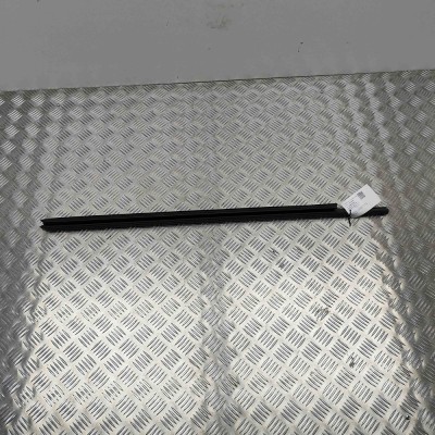 Chedar geam ușă dreapta față PORSCHE CAYENNE 92A 2016 OEM: 7P0837472C foto