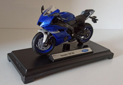 Macheta motocicleta Yamaha YZF-R6 albastru - Welly 1/18 foto