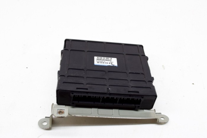 Unitate de control cutie de viteze MITSUBISHI PAJERO III V7_W, V6_W 2002 OEM: MR593603,G1T30589H | 14578830